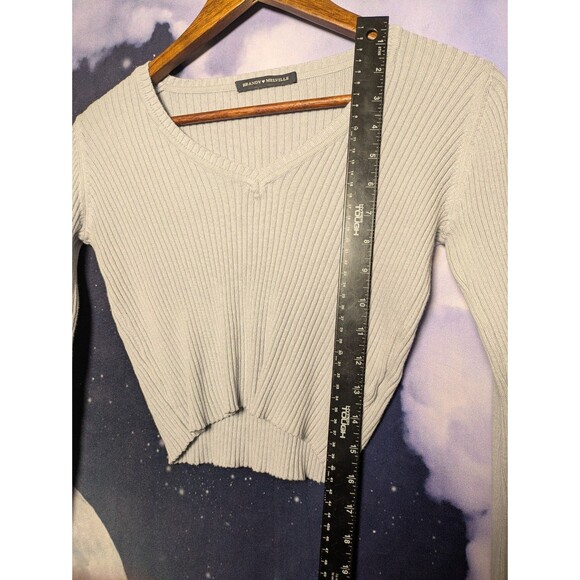Brandy Melville Periwinkle Blue Ribbed Knit V-Neck One Size Milena Sweater Crop - Picture 9 of 10